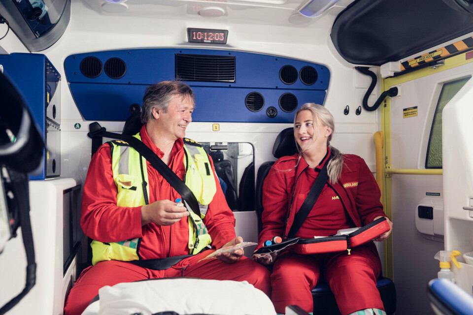 Malin Steinsvik og Morten Sandberg jobber som ambulansearbeidere på Skjervøy og er noen av de vi møter i andre sesong av «113».