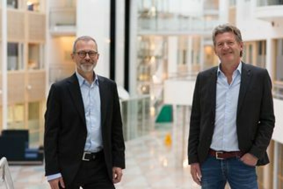 Til venstre, Einar Bonnevie, finansdirektør i CSAM, og Sverre Flatby, konsernsjef i CSAM.