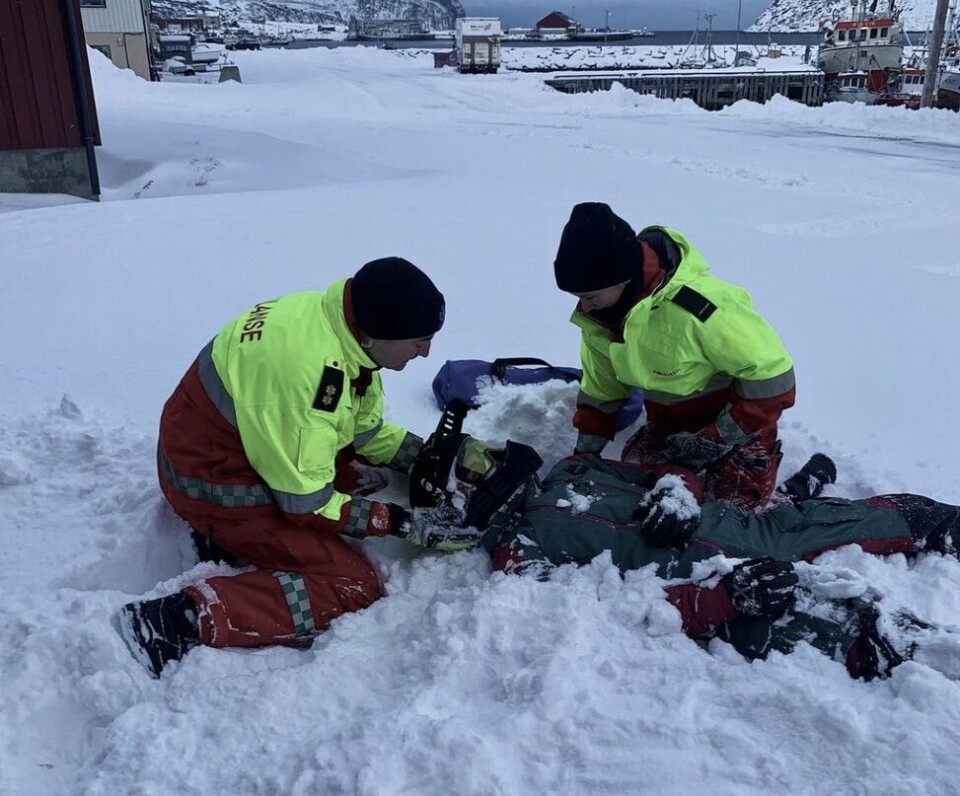 Fra øving på Kjøllefjord ambulansestasjon i Finnmarkssykehuset.