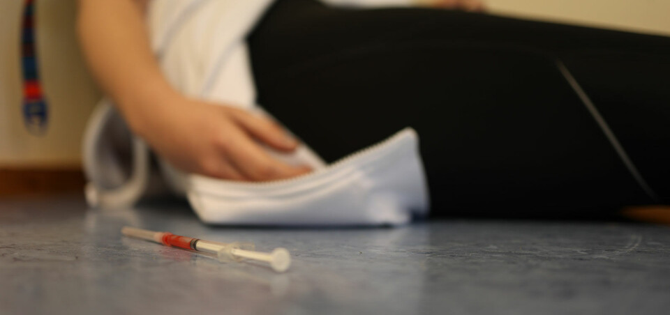 FHI: Nedgang i overdosedødsfall, men høy dødelighet i ytre årsaker