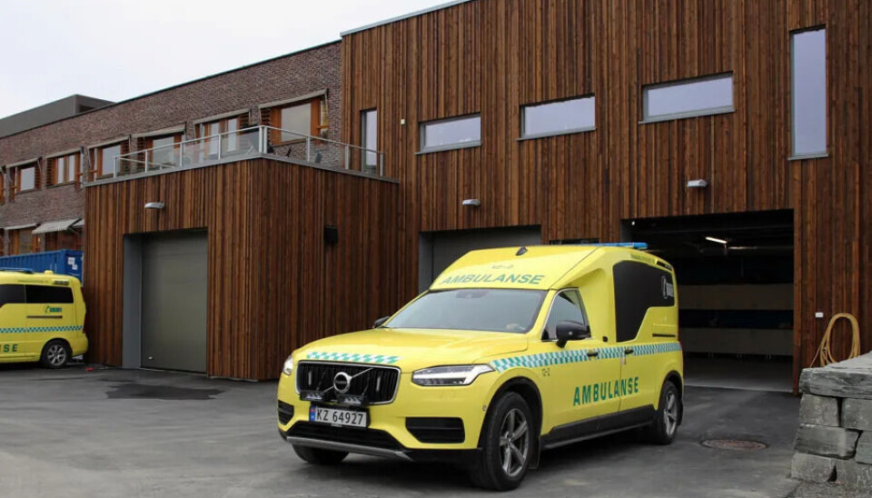 NY BIL PÅ STASJONEN: Den tredje ambulansebilen i Alta i full døgnberedskap. Den tredje ambulansebilen i Alta i full døgnberedskap.