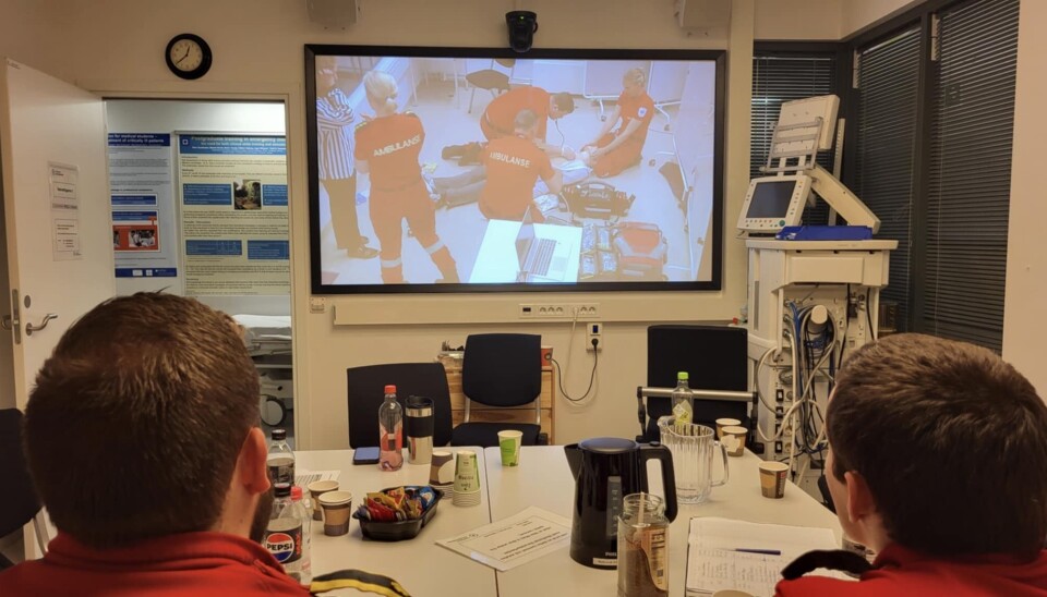 Fra rom med caseoverføring på storskjerm fra simuleringsrommet.