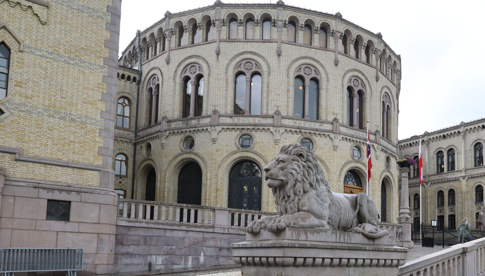 Ambulanseberedskapen i Sogn og Fjordane blir tema på Stortingets spørretime.