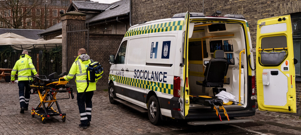 Danmark har fire ganger flere transportambulanser enn Norge – og lavere kostnader